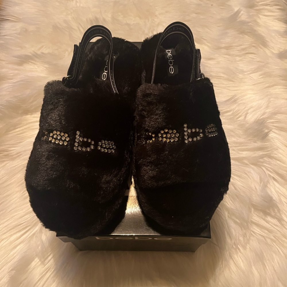 New Women Furry Slides Size 9